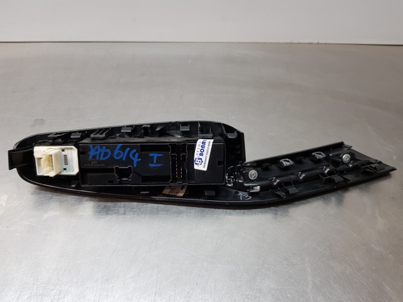 Recambio de mando elevalunas delantero izquierdo para nissan juke (f16) tekna referencia OEM IAM 254016PA1A   Recambio de mando elevalunas delantero izquierdo para nissan juke (f16) tekna referencia OEM IAM 254016PA1A