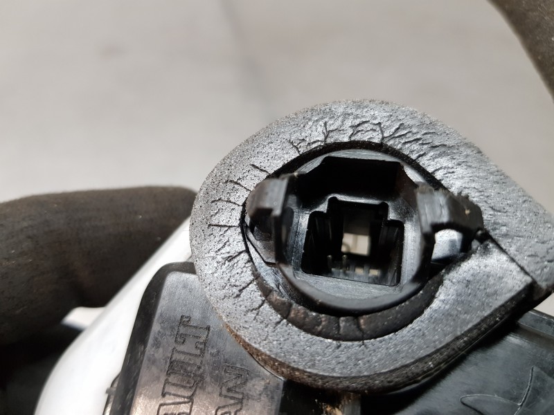 Recambio de cerradura puerta trasera izquierda para nissan juke (f16) tekna referencia OEM IAM 825016PE0C 825016PE0A 