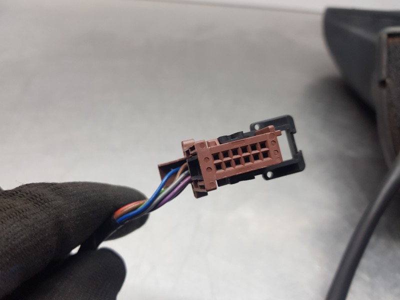 Recambio de retrovisor izquierdo para peugeot 407 sw sport referencia OEM IAM 8151GV  