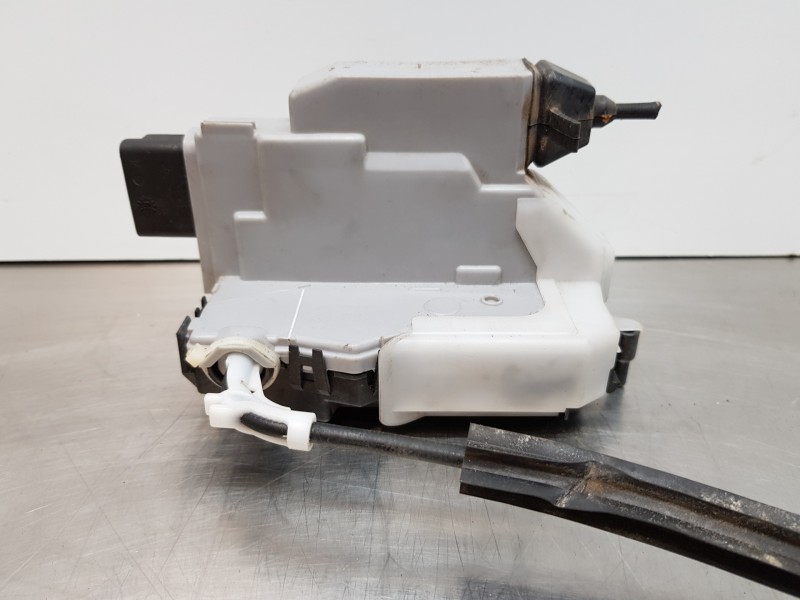 Recambio de cerradura puerta lateral izquierda para peugeot rifter acces referencia OEM IAM 9824358680 16943546 