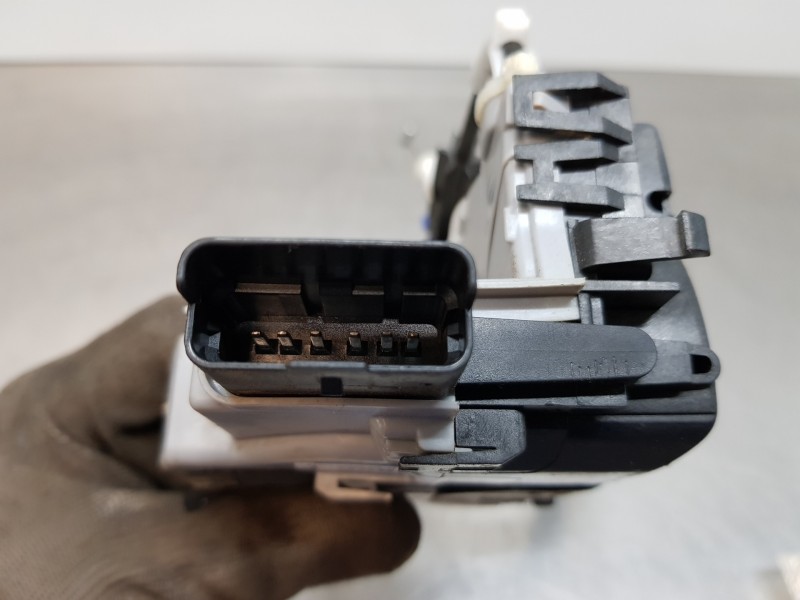 Recambio de cerradura puerta lateral izquierda para peugeot rifter acces referencia OEM IAM 9824358680 16943546 