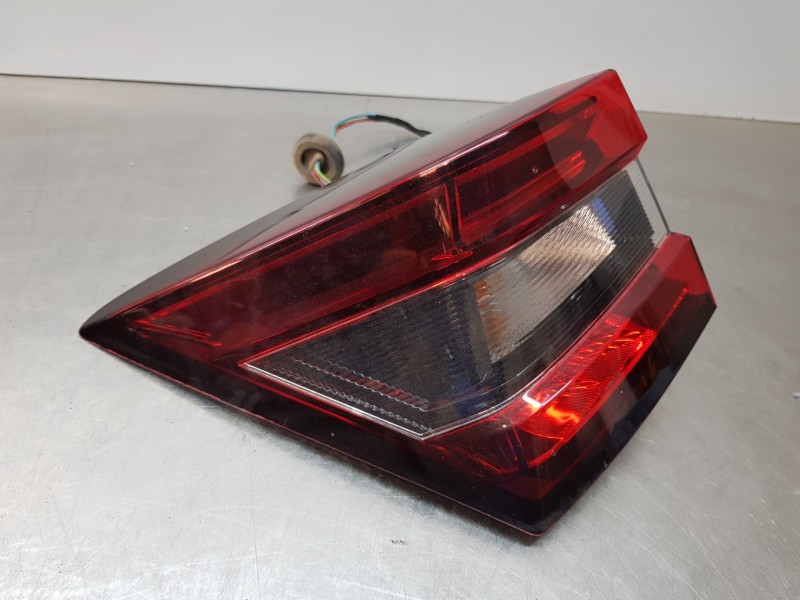 Recambio de piloto trasero izquierdo para nissan juke (f16) tekna referencia OEM IAM 265556PA1A 265556PA0A  Recambio de piloto trasero izquierdo para nissan juke (f16) tekna referencia OEM IAM 265556PA1A 265556PA0A