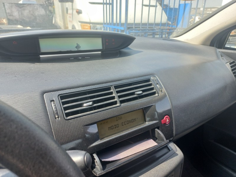 citroen c4 berlina del año 2007