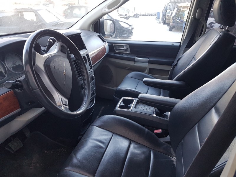 chrysler grand voyager del año 2008