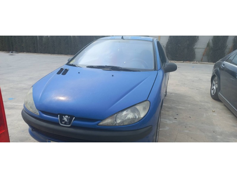 peugeot 206 berlina del año 2001