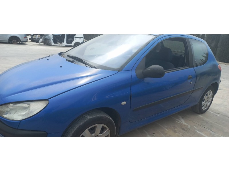 peugeot 206 berlina del año 2001