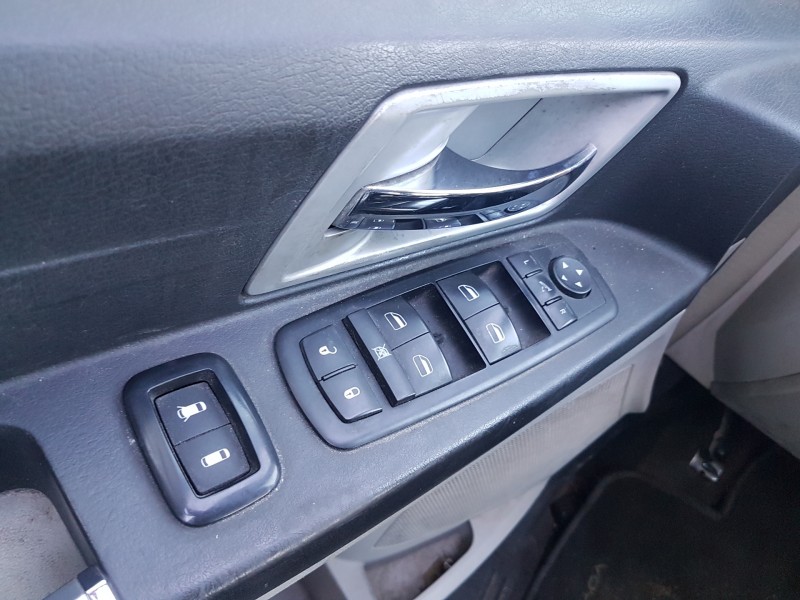 chrysler grand voyager del año 2008