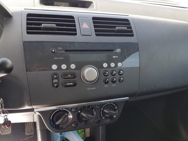 suzuki swift berlina (mz) del año 2008