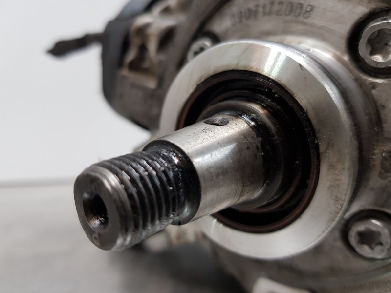 Recambio de bomba inyeccion para hyundai tucson ix35 referencia OEM IAM 331002A600 0445010596 