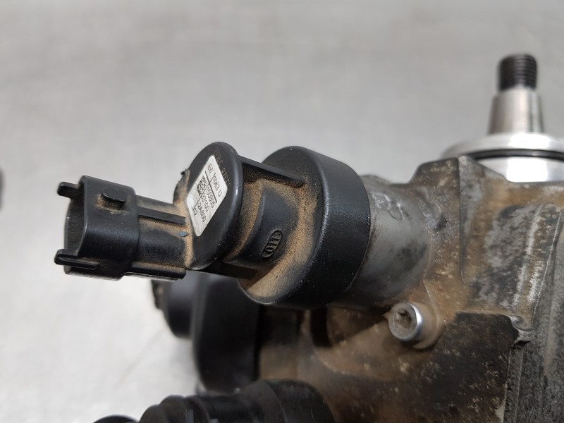 Recambio de bomba inyeccion para hyundai tucson ix35 referencia OEM IAM 331002A600 0445010596 