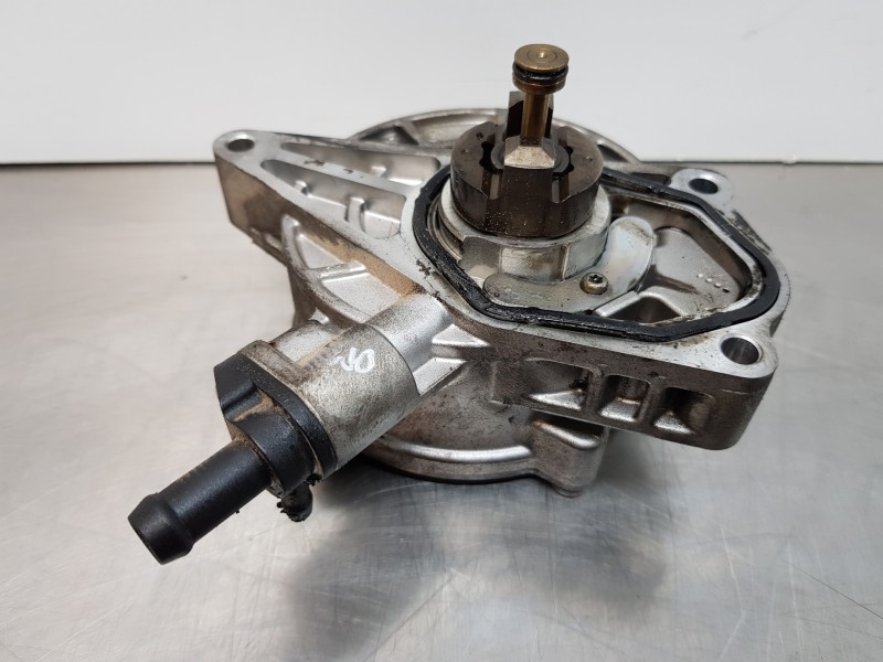 Recambio de depresor freno / bomba vacio para hyundai tucson ix35 referencia OEM IAM 288102A650  