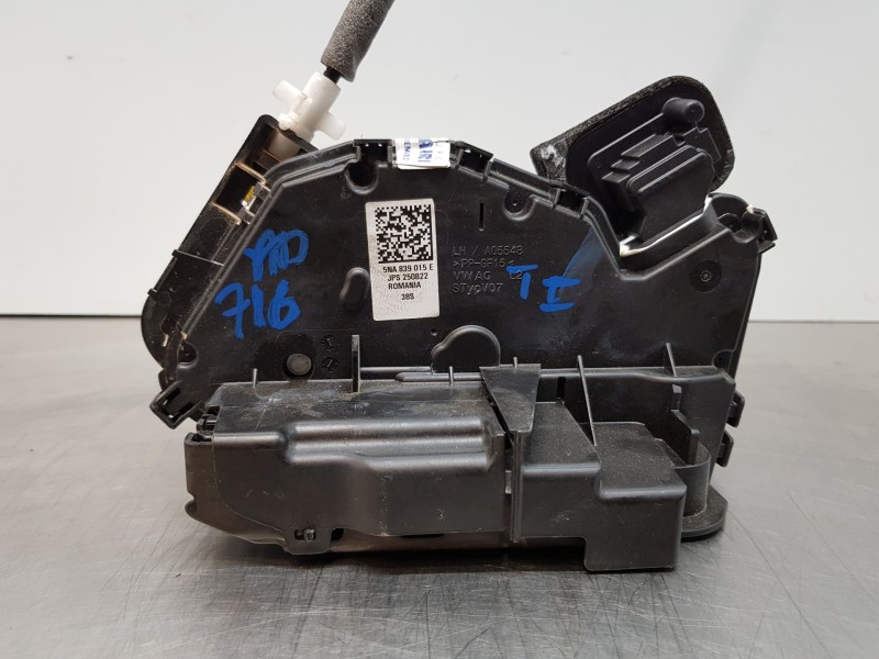 Recambio de cerradura puerta trasera izquierda para volkswagen tiguan (ax1) comfortline referencia OEM IAM 5TA839015Q  
