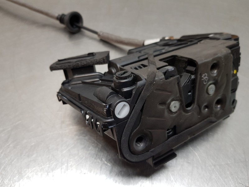 Recambio de cerradura puerta trasera izquierda para volkswagen tiguan (ax1) comfortline referencia OEM IAM 5TA839015Q  