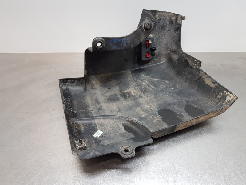 Recambio de puntera paragolpes trasera derecha para renault master iii furgón referencia OEM IAM 850160036R   Recambio de puntera paragolpes trasera derecha para renault master iii furgón referencia OEM IAM 850160036R