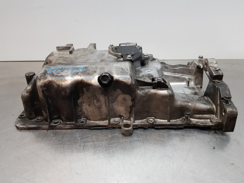 Recambio de carter para hyundai tucson ix35 referencia OEM IAM 215102A312  