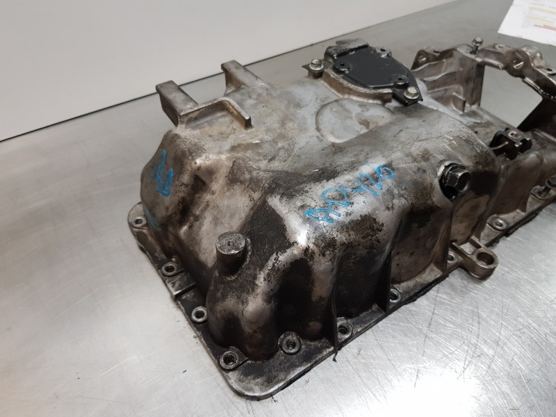 Recambio de carter para hyundai tucson ix35 referencia OEM IAM 215102A312  