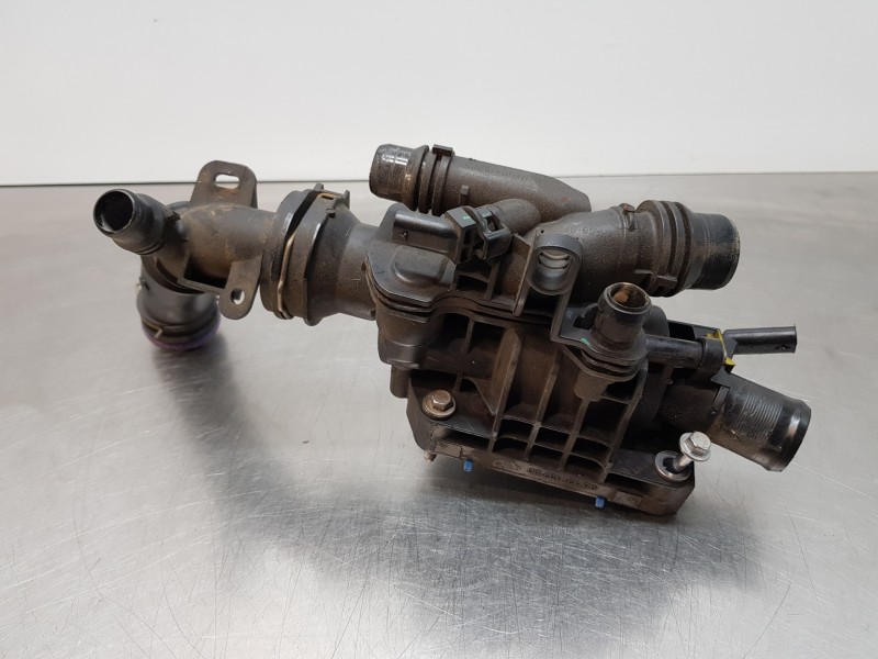 Recambio de termostato para citroen ds 7 crossback bluehdi referencia OEM IAM 9812113780  