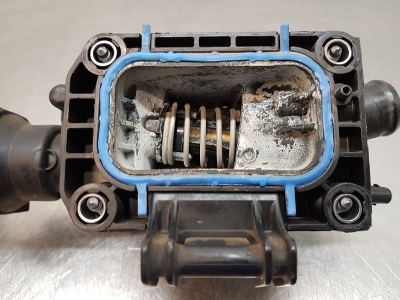 Recambio de termostato para citroen ds 7 crossback bluehdi referencia OEM IAM 9812113780  