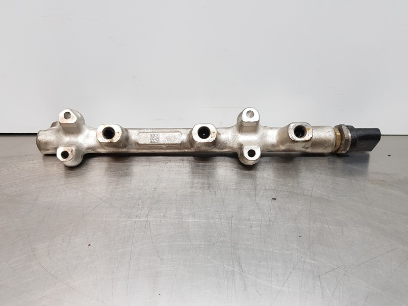 Recambio de rampa inyectora para audi a1 sportback (gba) cool referencia OEM IAM 05C133320A  