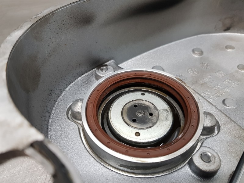 Recambio de tapa motor para audi a1 sportback (gba) cool referencia OEM IAM 05C109108A 05C90642C3A 