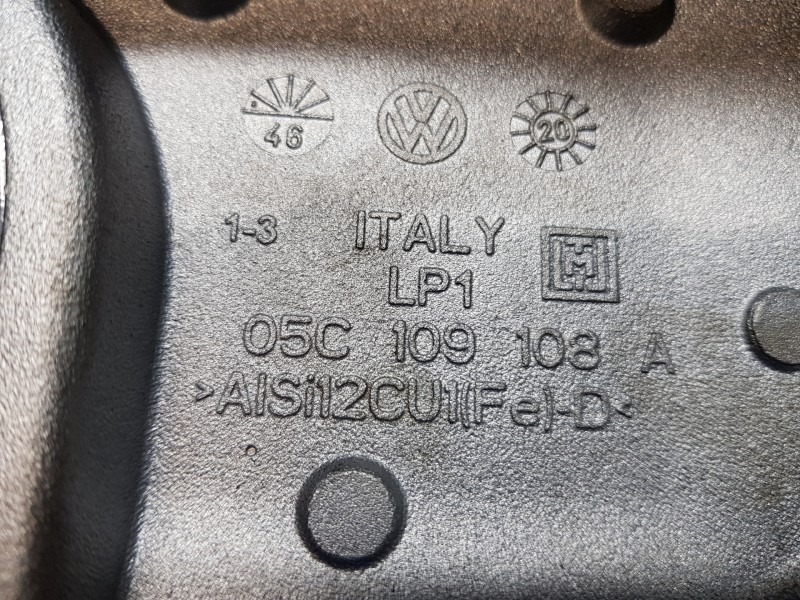 Recambio de tapa motor para audi a1 sportback (gba) cool referencia OEM IAM 05C109108A 05C90642C3A 