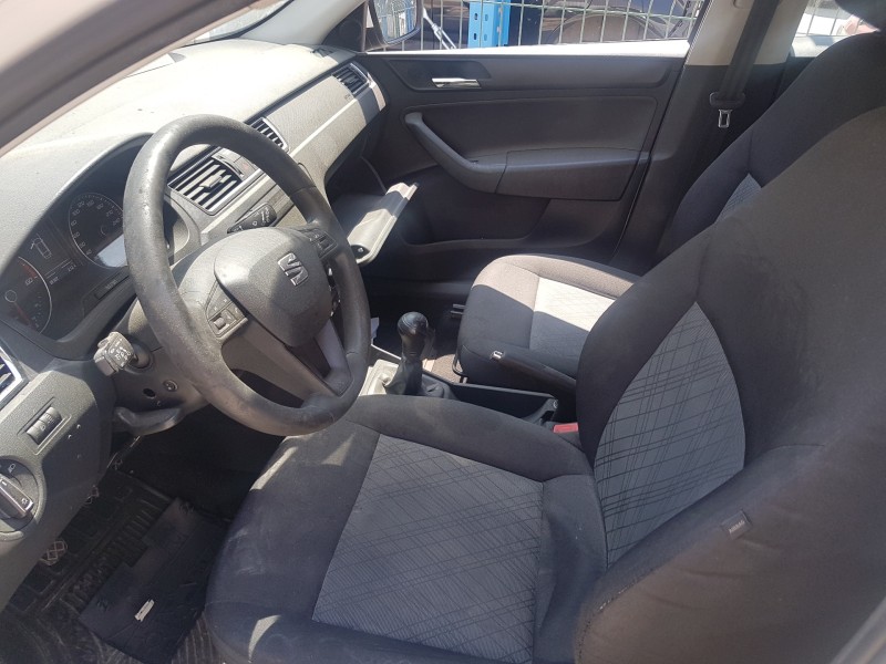 seat toledo (kg3) del año 2015