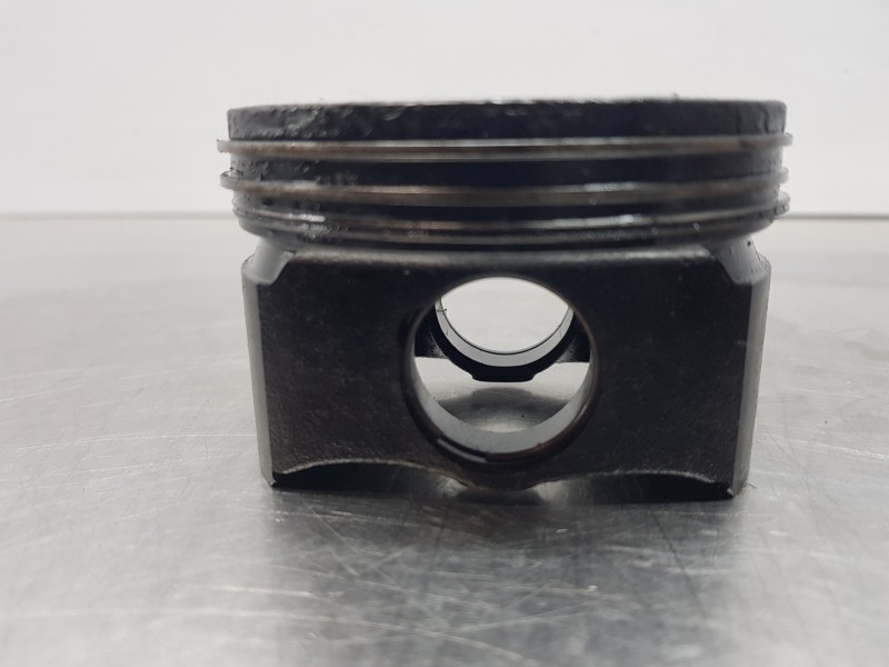 Recambio de piston para seat leon sportstourer (kl8) xcellence referencia OEM IAM 05L107065AE 05L107065T 