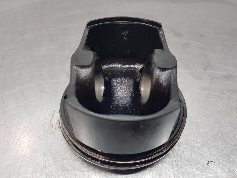 Recambio de piston para seat leon sportstourer (kl8) xcellence referencia OEM IAM 05L107065AE 05L107065T 