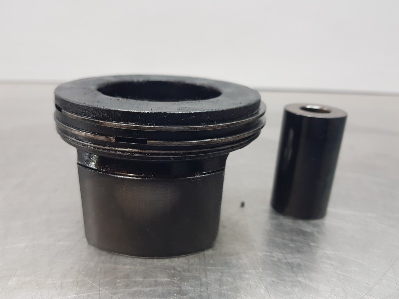 Recambio de piston para seat leon sportstourer (kl8) xcellence referencia OEM IAM 05L107065AE 05L107065T 