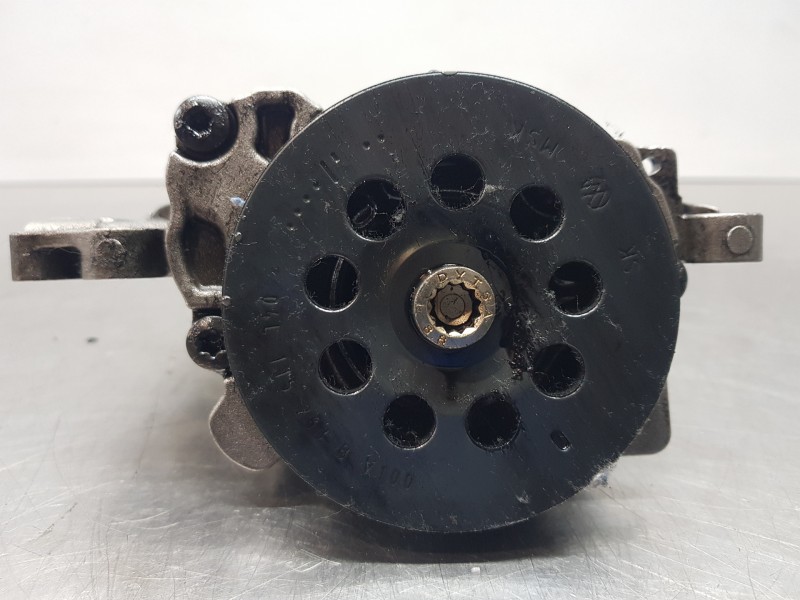 Recambio de bomba aceite para seat leon sportstourer (kl8) xcellence referencia OEM IAM 05L115103F  