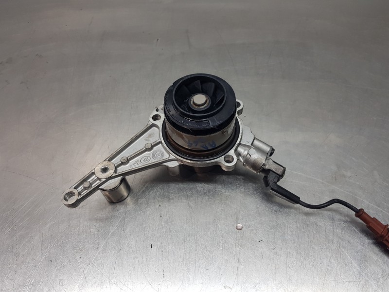 Recambio de bomba agua para seat leon sportstourer (kl8) xcellence referencia OEM IAM 05L121011E 010220802RT 