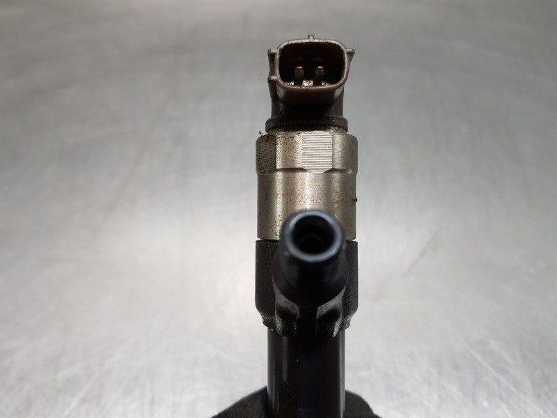 Recambio de inyector para mitsubishi outlander (gf0) motion 2wd referencia OEM IAM 1465A323  