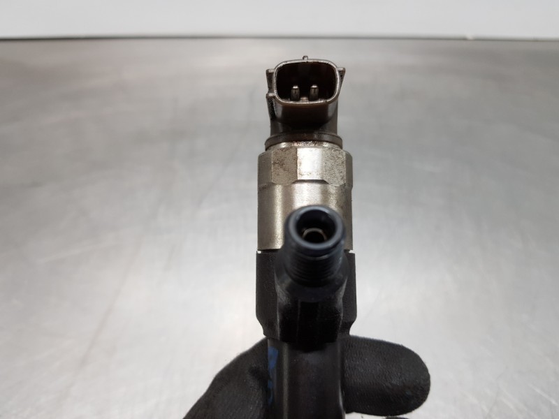 Recambio de inyector para mitsubishi outlander (gf0) motion 2wd referencia OEM IAM 1465A323  