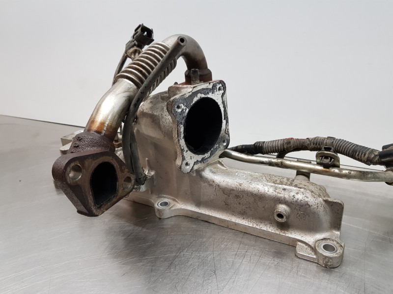 Recambio de colector admision para mitsubishi outlander (gf0) motion 2wd referencia OEM IAM 1540A468  