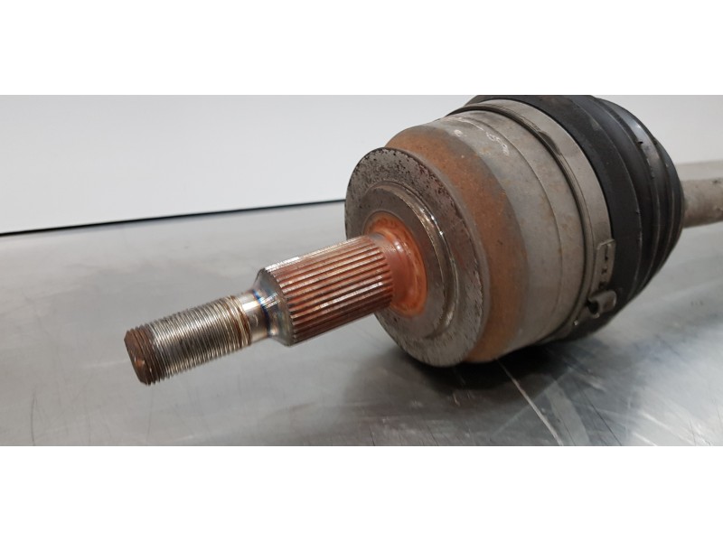 Recambio de transmision delantera izquierda para volkswagen t5 bus (7e) caravelle comfortline lang 4motion referencia OEM IAM 7E