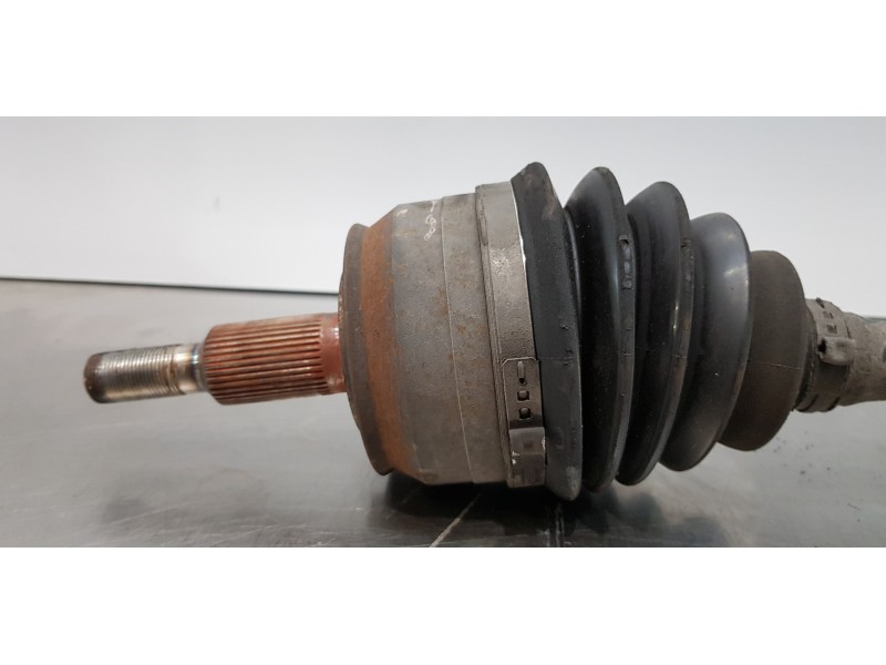 Recambio de transmision delantera izquierda para volkswagen t5 bus (7e) caravelle comfortline lang 4motion referencia OEM IAM 7E