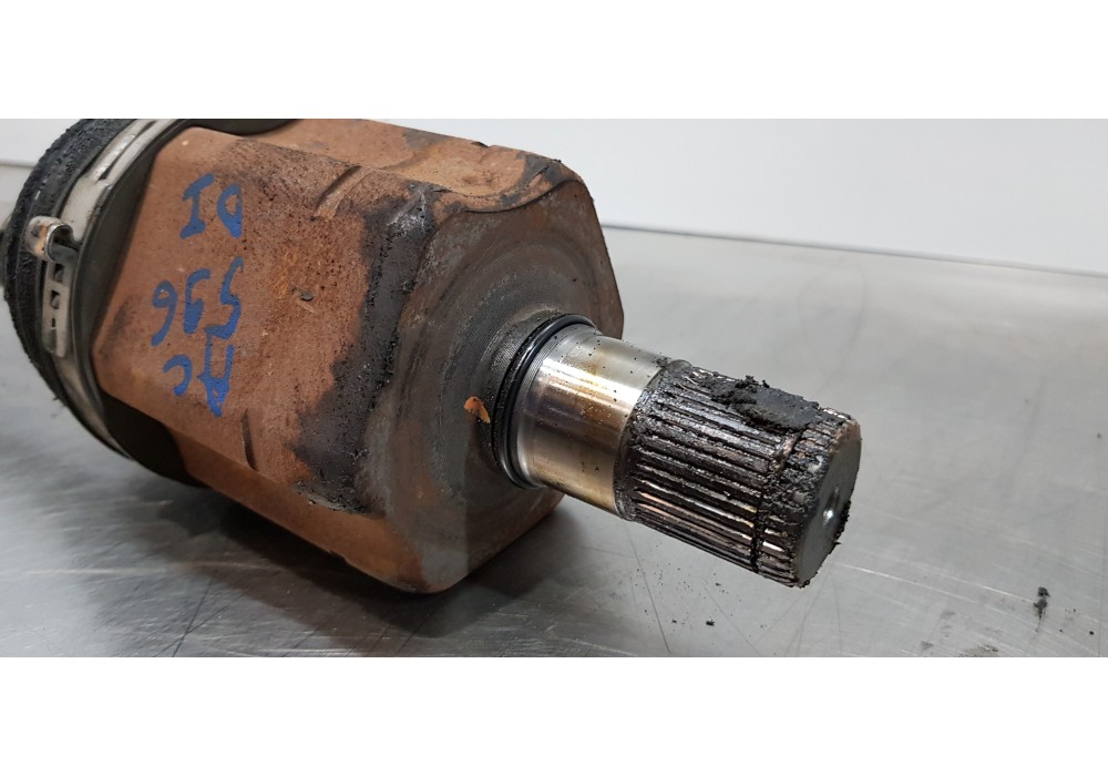 Recambio de transmision delantera izquierda para volkswagen t5 bus (7e) caravelle comfortline lang 4motion referencia OEM IAM 7E