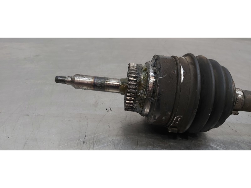 Recambio de transmision delantera izquierda para ssangyong actyon 200 xdi 4wd limited referencia OEM IAM 4130009002   Recambio de transmision delantera izquierda para ssangyong actyon 200 xdi 4wd limited referencia OEM IAM 4130009002