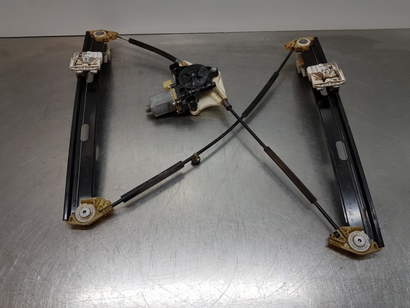 Recambio de elevalunas delantero derecho para seat leon st (5f8) style referencia OEM IAM 5Q0959802C   Recambio de elevalunas delantero derecho para seat leon st (5f8) style referencia OEM IAM 5Q0959802C