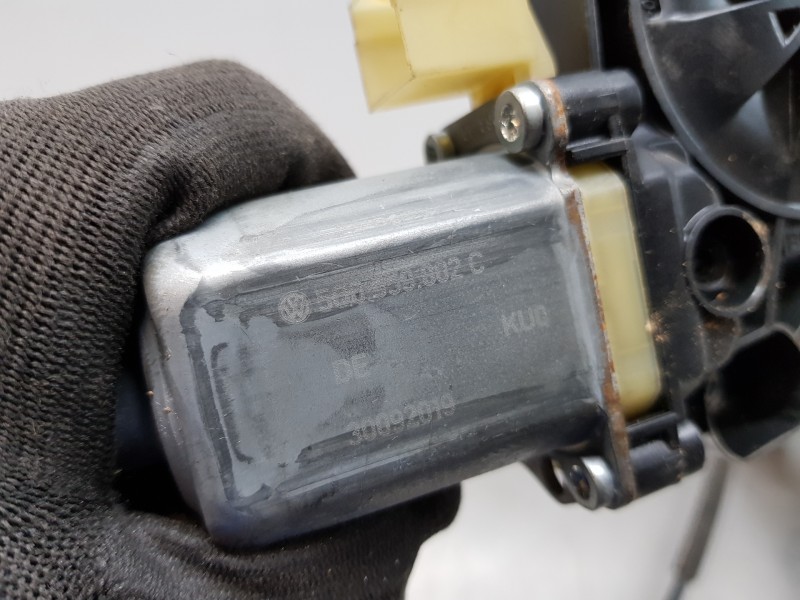 Recambio de elevalunas delantero derecho para seat leon st (5f8) style referencia OEM IAM 5Q0959802C   Recambio de elevalunas delantero derecho para seat leon st (5f8) style referencia OEM IAM 5Q0959802C