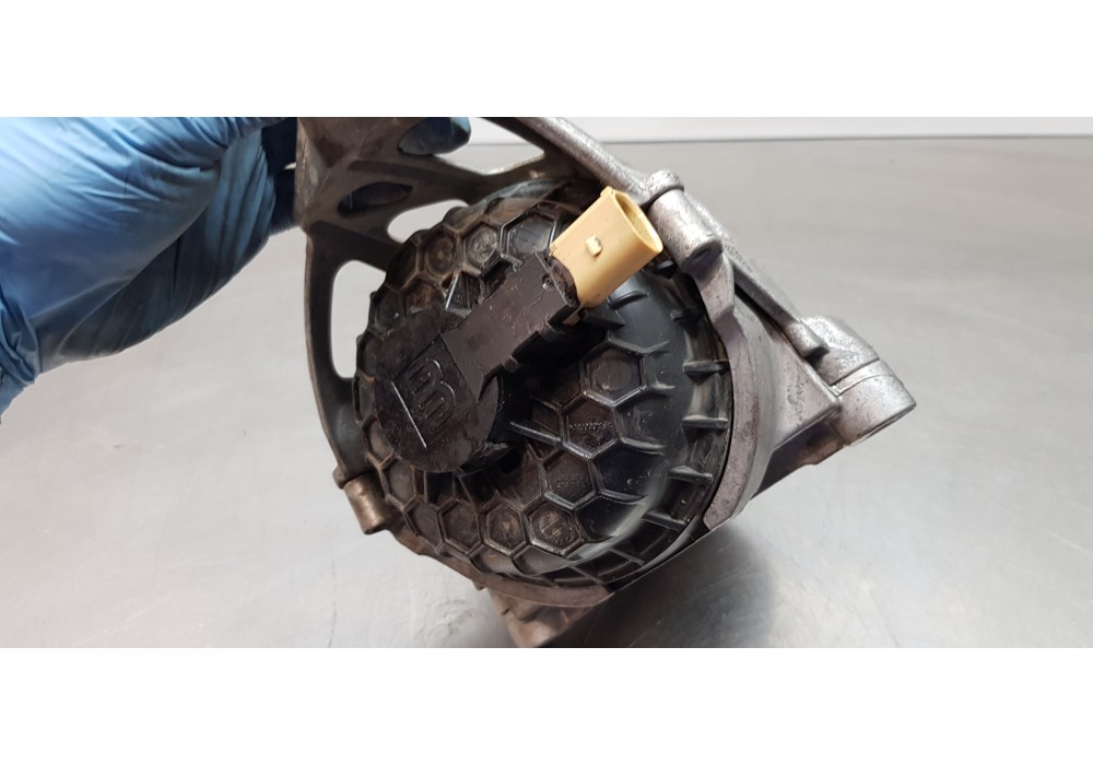 Recambio de soporte motor izquierdo para audi a6 berlina (4a2) 40 tdi basic referencia OEM IAM 4M0199371B  