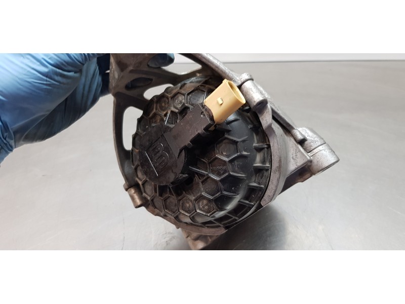 Recambio de soporte motor izquierdo para audi a6 berlina (4a2) 40 tdi basic referencia OEM IAM 4M0199371B  