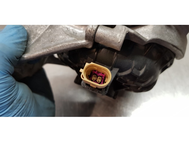 Recambio de soporte motor izquierdo para audi a6 berlina (4a2) 40 tdi basic referencia OEM IAM 4M0199371B  