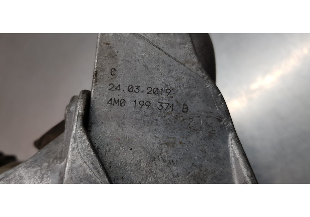 Recambio de soporte motor izquierdo para audi a6 berlina (4a2) 40 tdi basic referencia OEM IAM 4M0199371B  