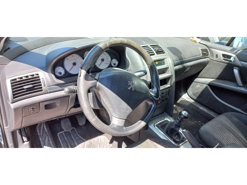 peugeot 407 del año 2004