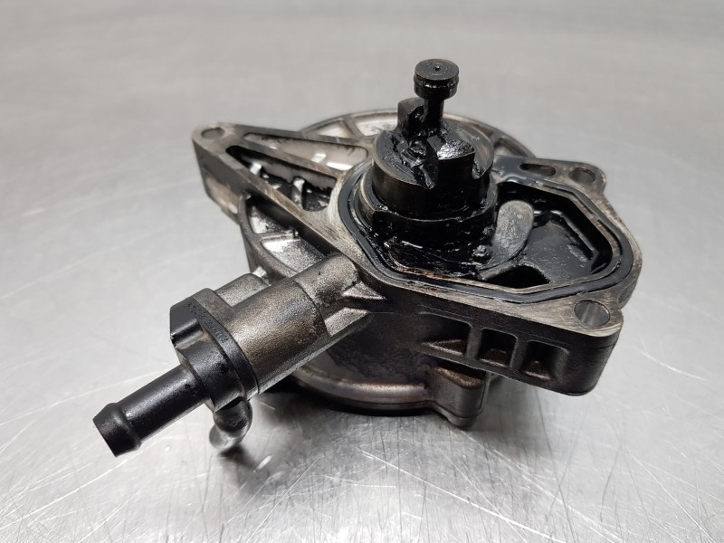 Recambio de depresor freno / bomba vacio para hyundai tucson tl referencia OEM IAM 288102A650  