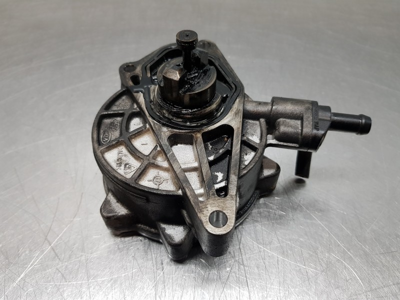 Recambio de depresor freno / bomba vacio para hyundai tucson tl referencia OEM IAM 288102A650  