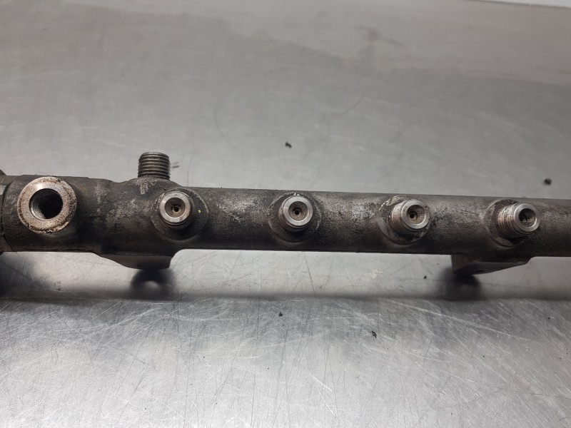 Recambio de rampa inyectora para mercedes vito mixto (447) select referencia OEM IAM A6510700700  