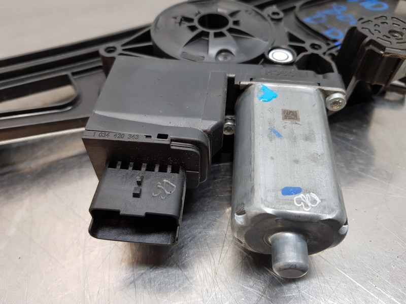 Recambio de elevalunas delantero derecho para peugeot 3008 active referencia OEM IAM 9810488880 9811791280 