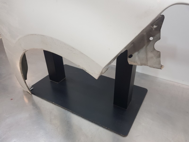 Recambio de aleta delantera derecha para citroen c4 grand picasso spacetourer referencia OEM IAM 9803150280  